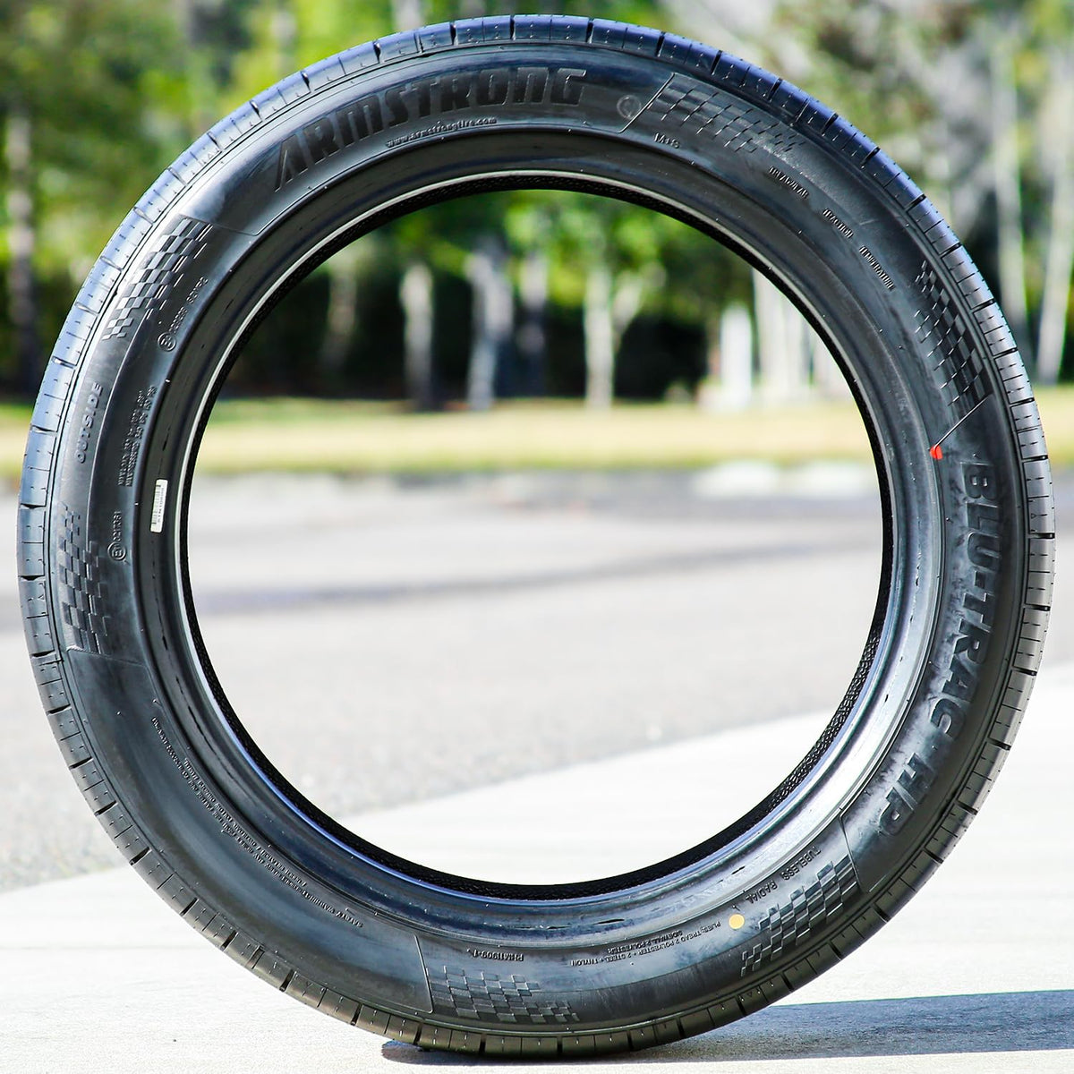 235/45R18 98W XL All Season Passenger Tire E853105