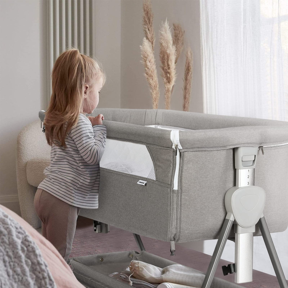 Baby Bassinet with 7 Adjustable Height, Breathable Mesh & Mattress S586